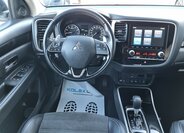 Mitsubishi Outlander SUV / Terénní 2,0 l 110 kw