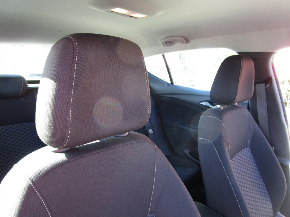 Opel Astra Hatchback 999,0 77 kw