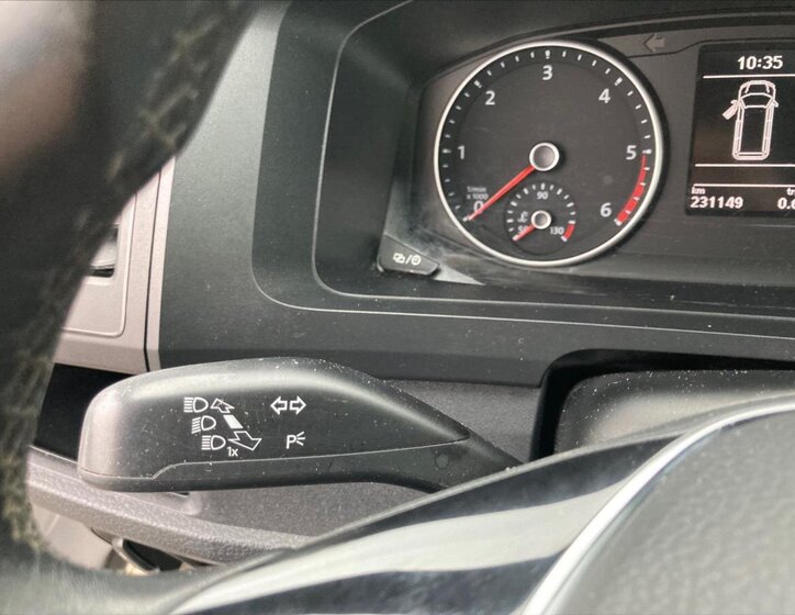 Volkswagen Transporter 22