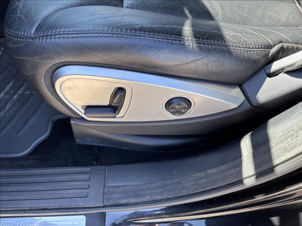 Mercedes-Benz Třídy R Kombi 3,0 l 165 kw