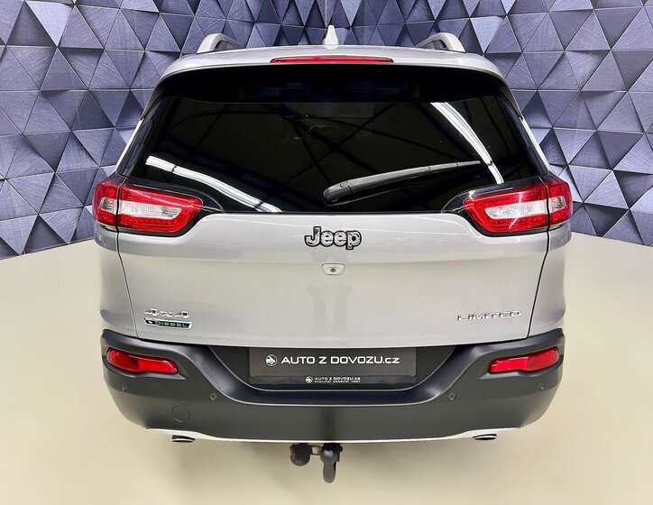 Jeep Cherokee SUV 2,0 l 125 kw