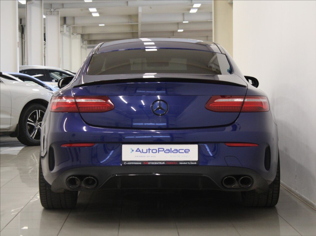 Mercedes-Benz Třídy E Kupé 2,0 l 143 kw