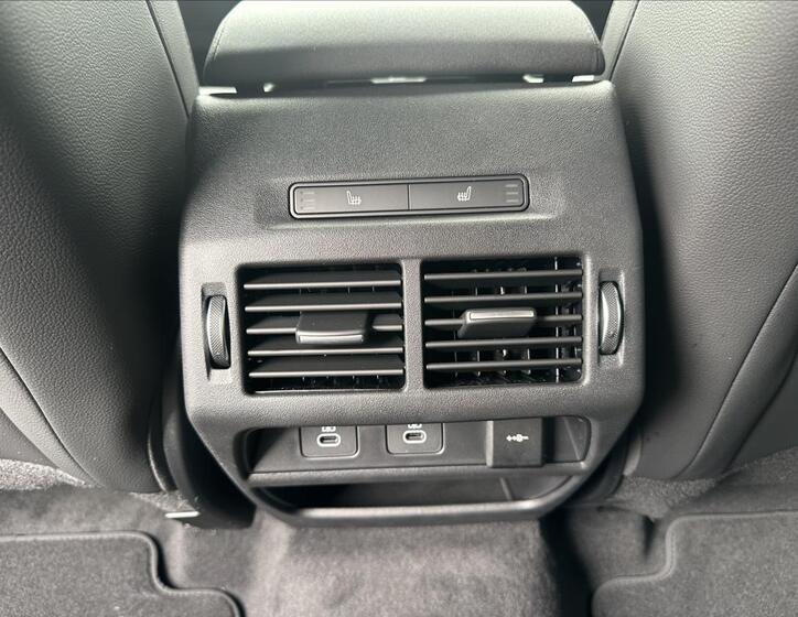 Land Rover Discovery Sport 16