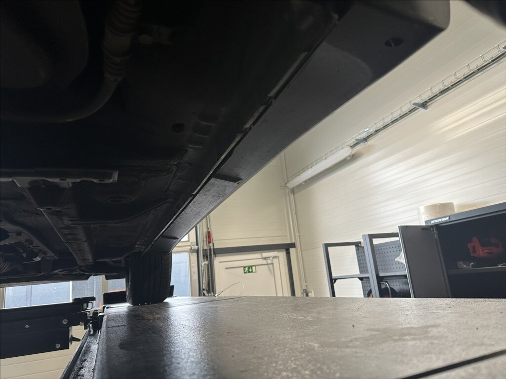 Mitsubishi Outlander SUV / Terénní 2,3 l 110 kw