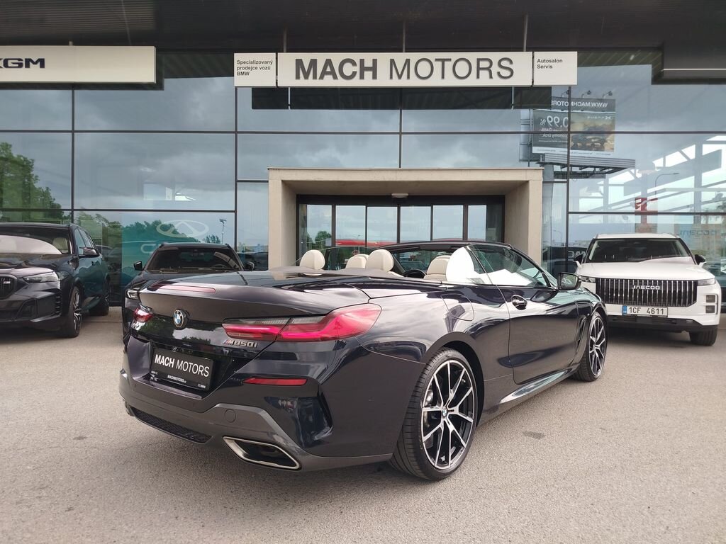 BMW Řada 8 Kabriolet 4,4 l 390 kw
