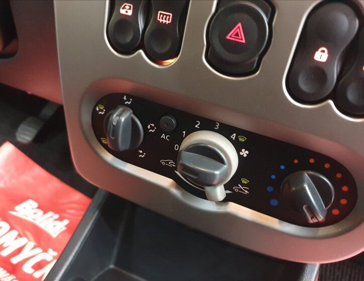 Dacia Sandero Hatchback 1,6 l 62 kw