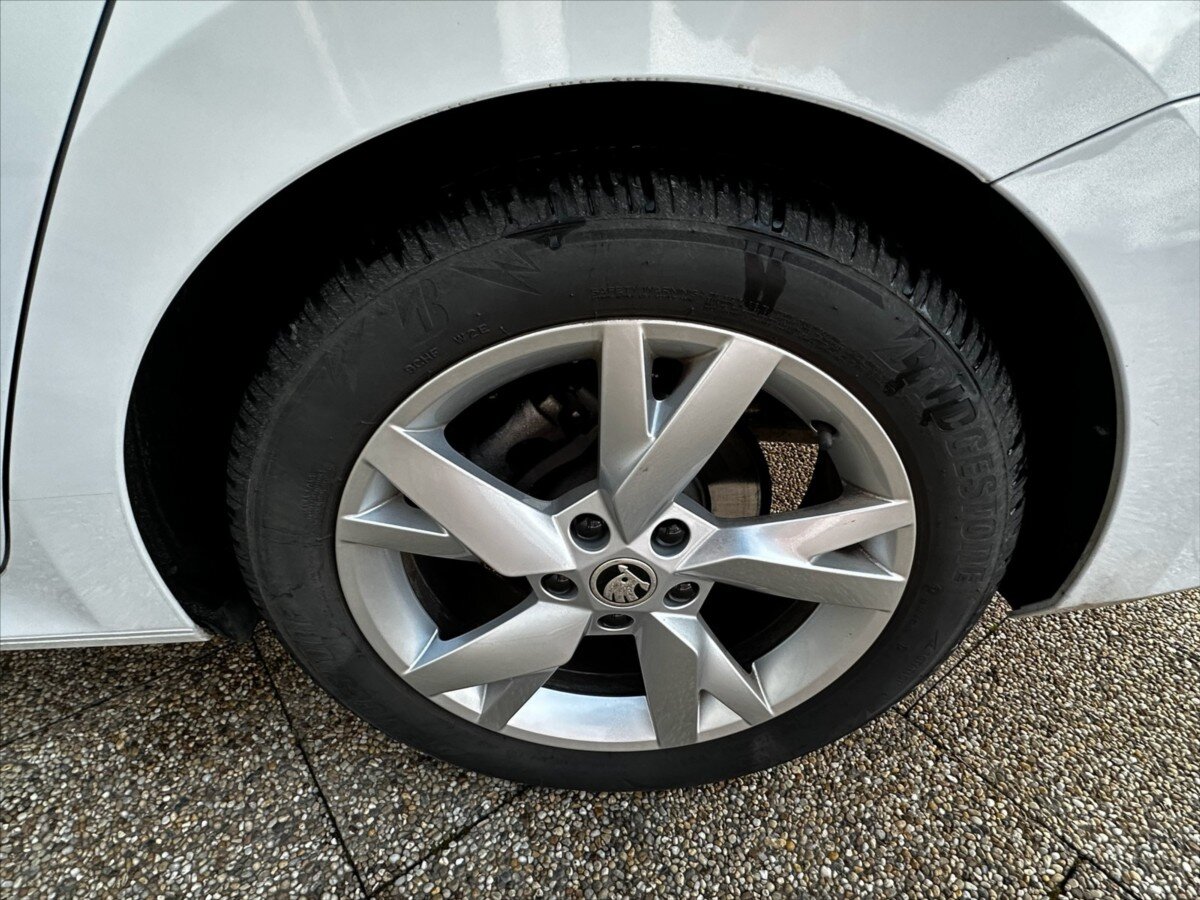 Škoda Octavia Kombi 1,5 l 110 kw