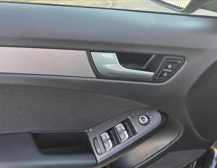 Audi A4 Kombi 2,0 l 100 kw