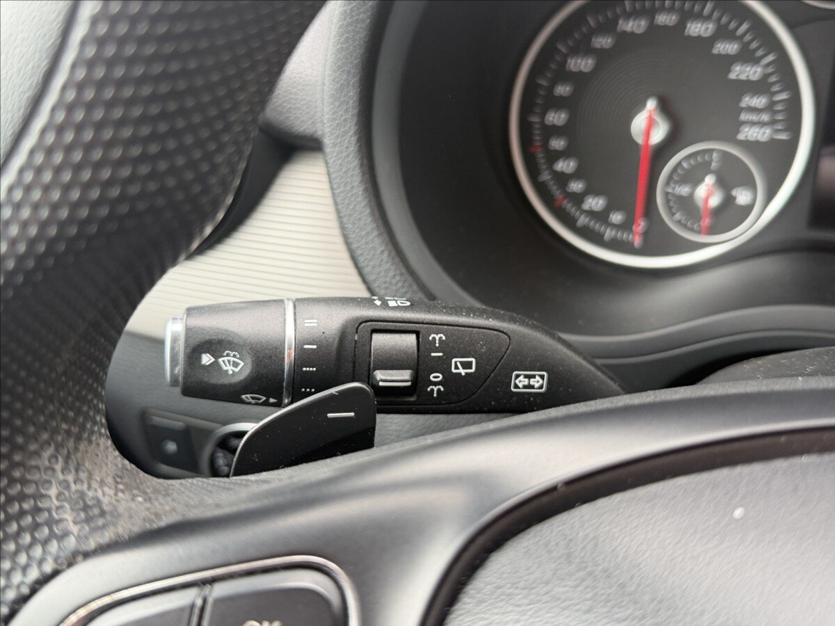 Mercedes-Benz Třídy B Kombi 1,5 l 80 kw