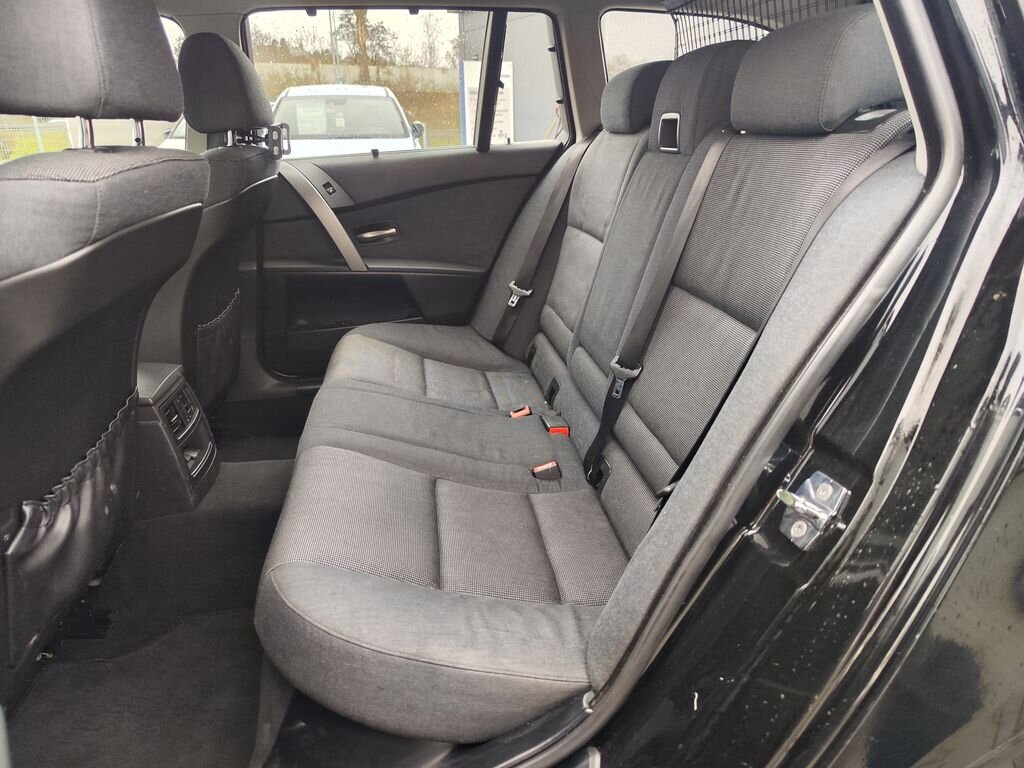 BMW Řada 5 Kombi 2,5 l 130 kw