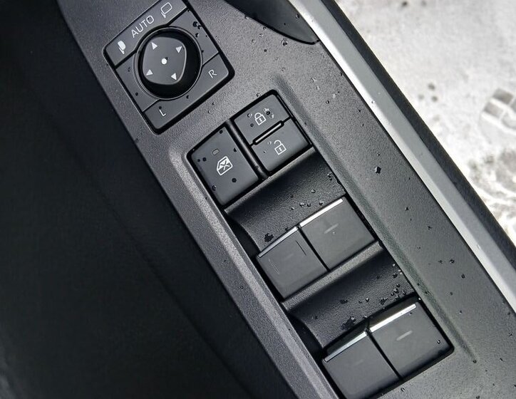 Toyota RAV4 SUV 2,5 l 131 kw