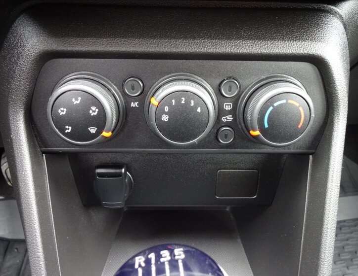 Dacia Sandero Hatchback 999,0 67 kw