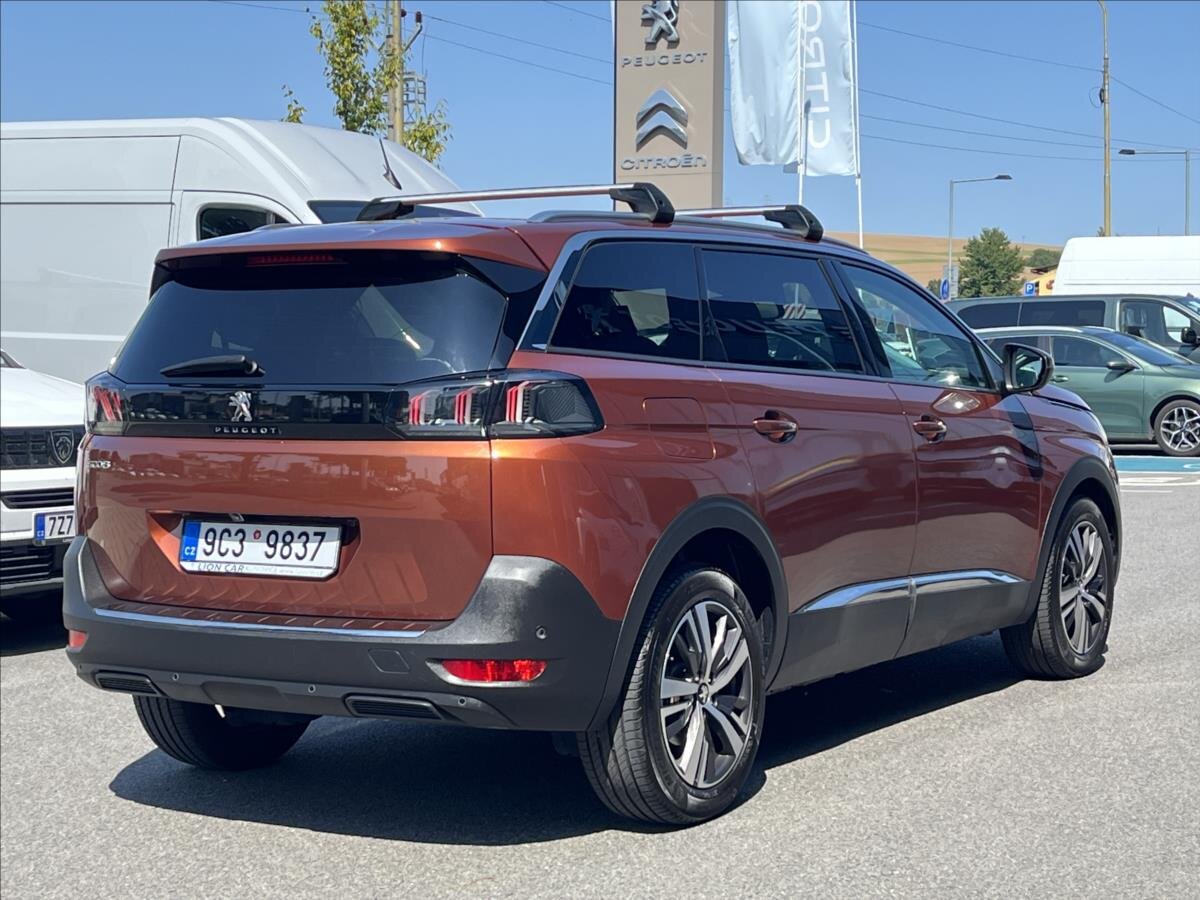 Peugeot 5008 SUV 1,2 l 96 kw