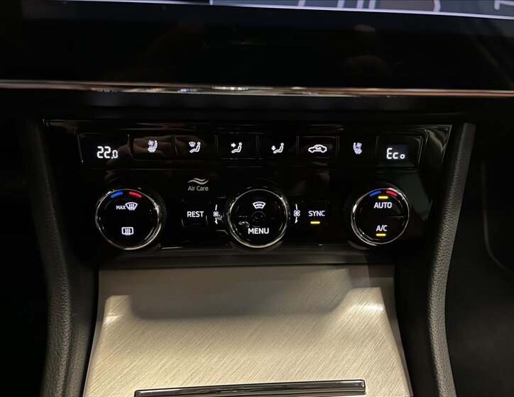 Škoda Superb Liftback 1,4 l 160 kw