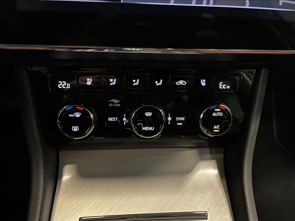 Škoda Superb Liftback 1,4 l 160 kw