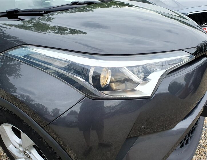 Toyota C-HR Hatchback 1,8 l 72 kw