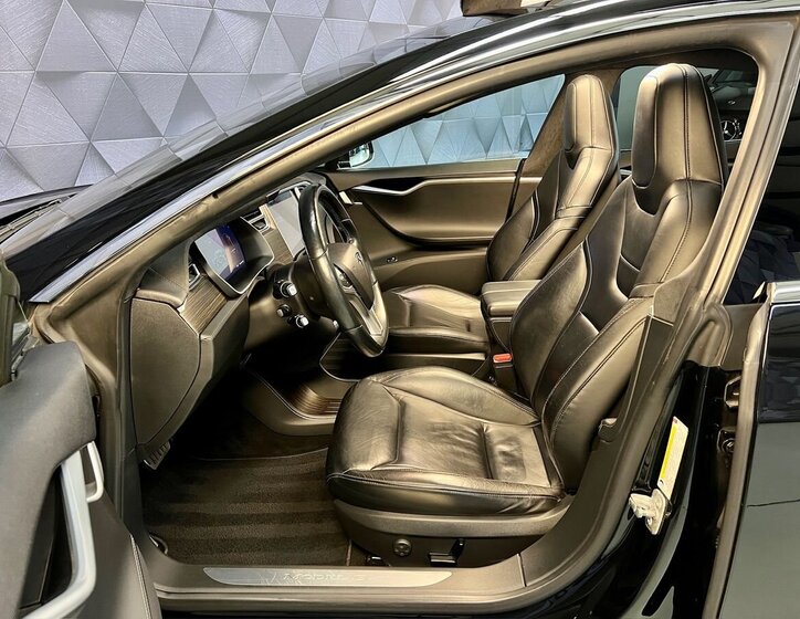 Tesla Model S Liftback 0,0 515 kw