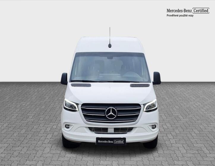 Mercedes-Benz Sprinter 8
