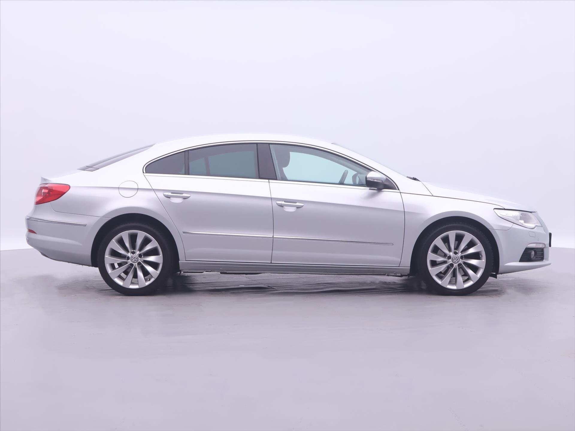 Volkswagen Passat CC Sedan 2,0 l 103 kw