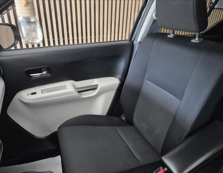 Suzuki Ignis Hatchback 1,2 l 66 kw