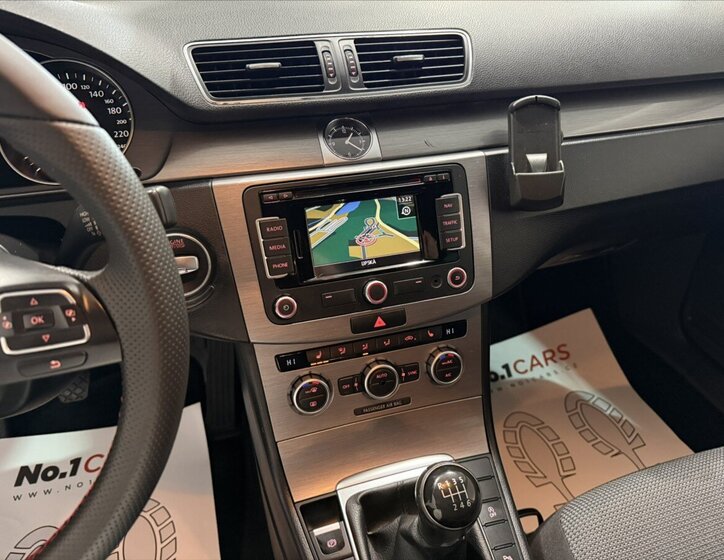 Volkswagen Passat Kombi 1,4 l 90 kw