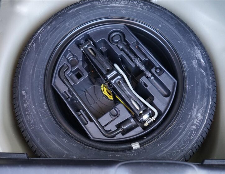 Peugeot 208 Hatchback 1,2 l 60 kw