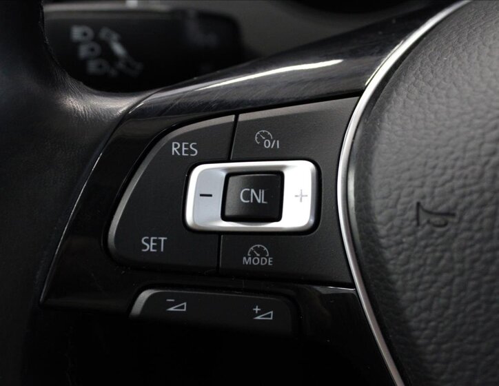 Volkswagen Golf Sportsvan 19