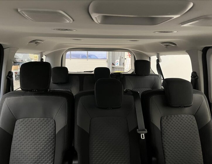 Volkswagen Caravelle Kombi 2,0 l 110 kw