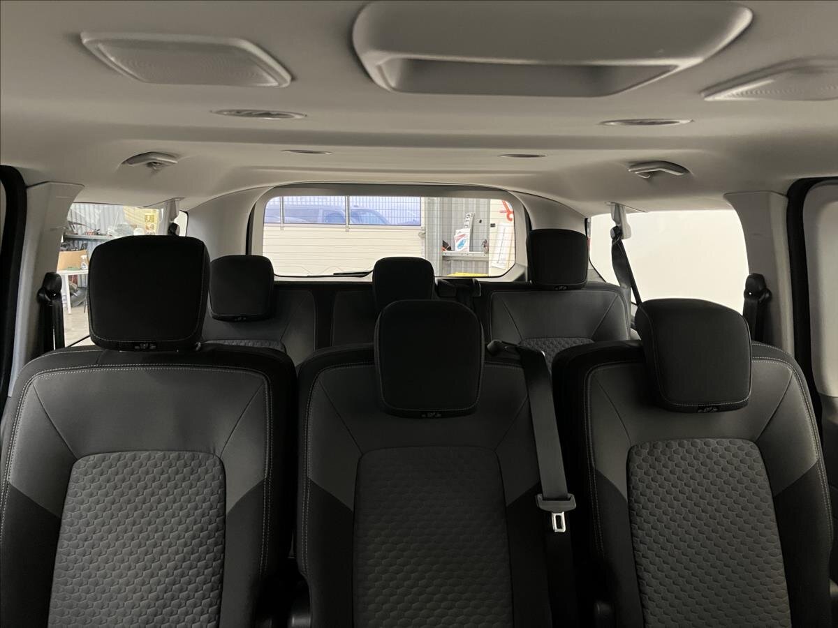 Volkswagen Caravelle Kombi 2,0 l 110 kw