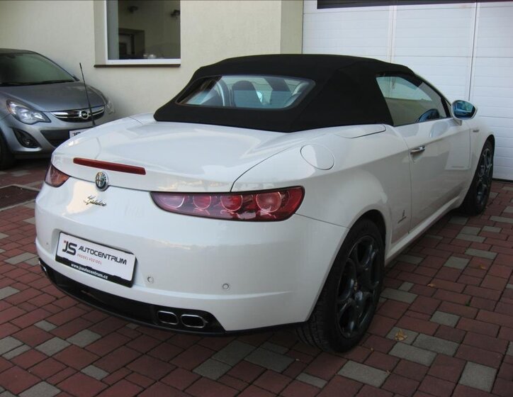 Alfa Romeo Spider Kabriolet 2,2 l 136 kw