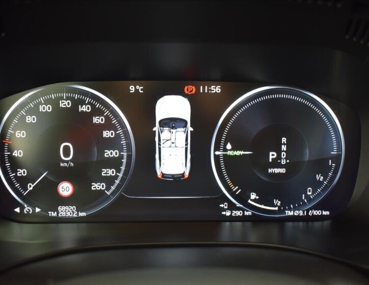 Volvo XC60 SUV / Terénní 2,0 l 223 kw