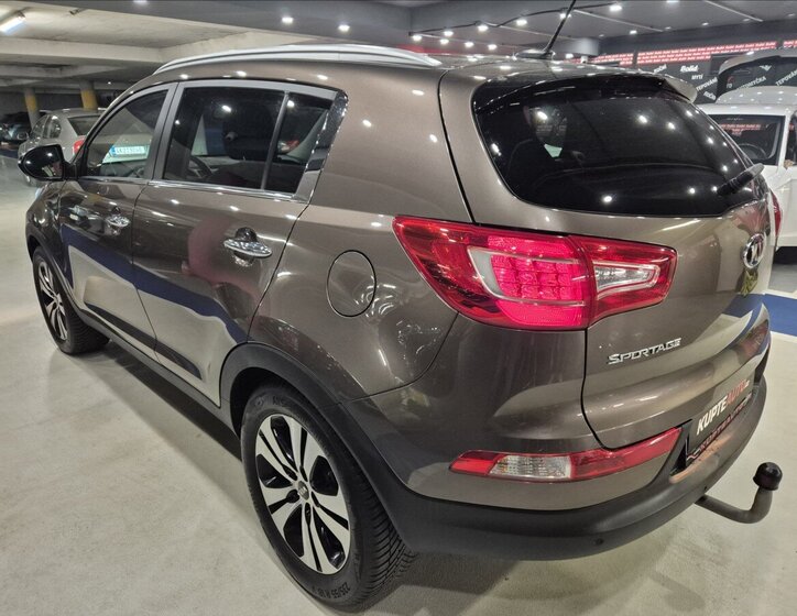 KIA Sportage SUV / Terénní 2,0 l 120 kw