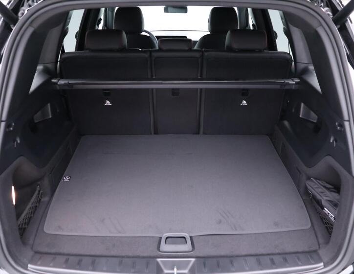 Mercedes-Benz GLB 10