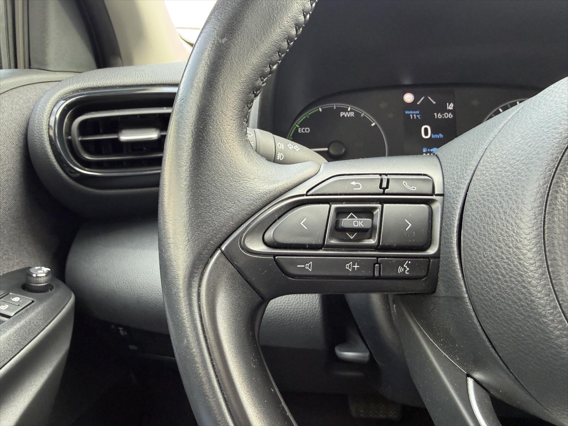 Toyota Yaris Hatchback 1,5 l 68 kw