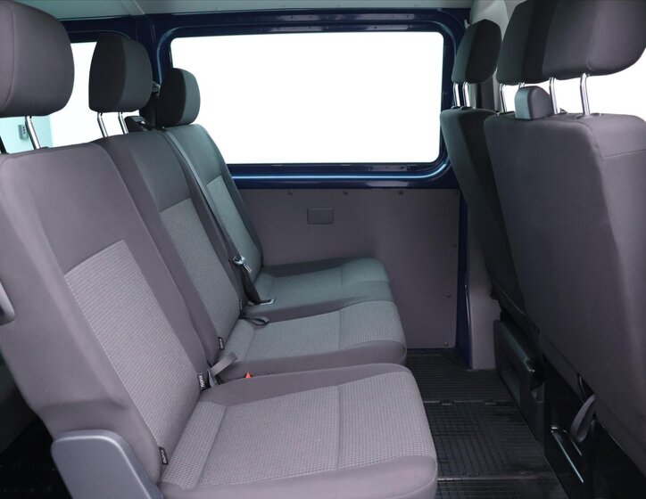 Volkswagen Transporter 13