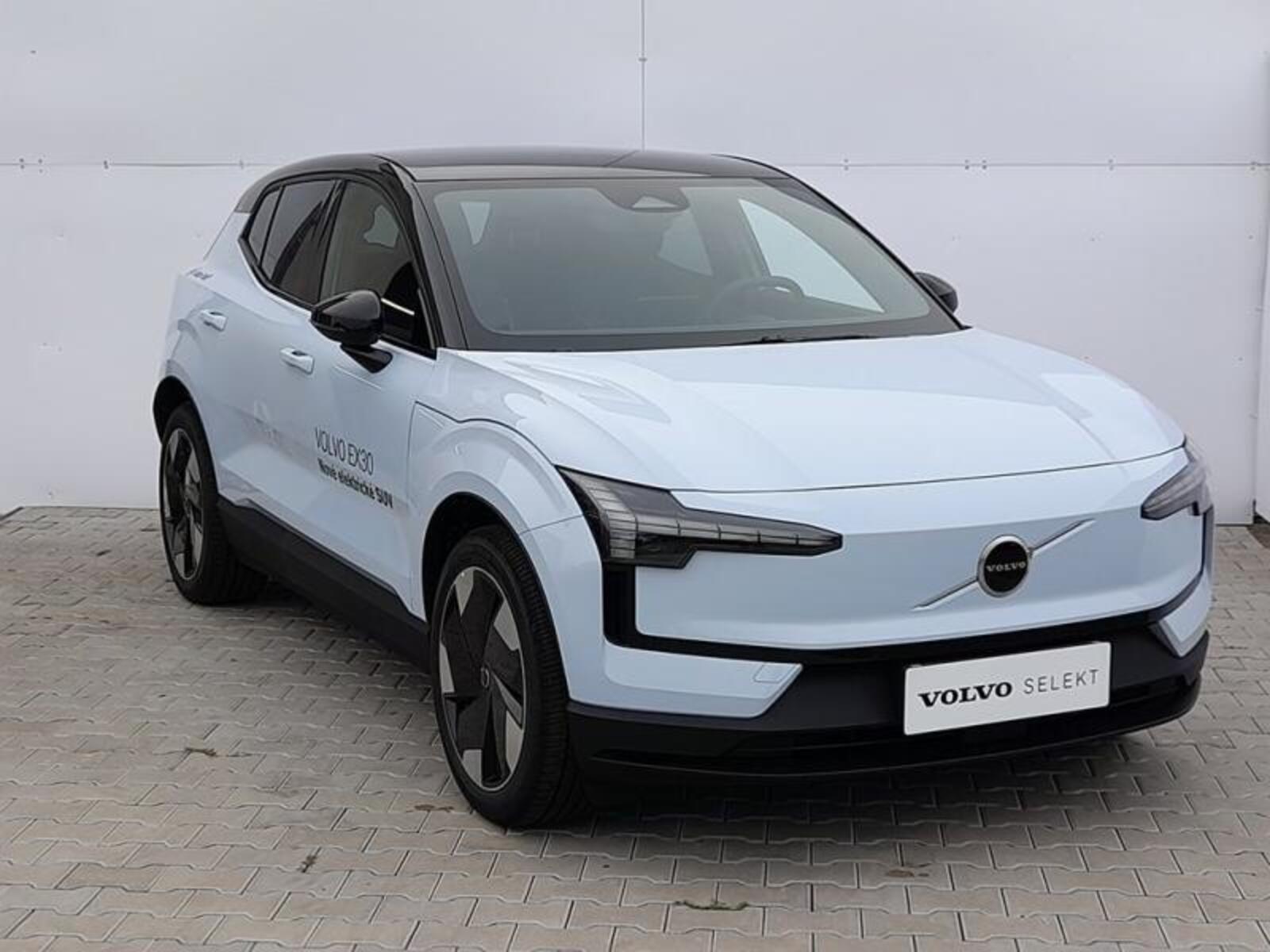 Volvo EX30 9