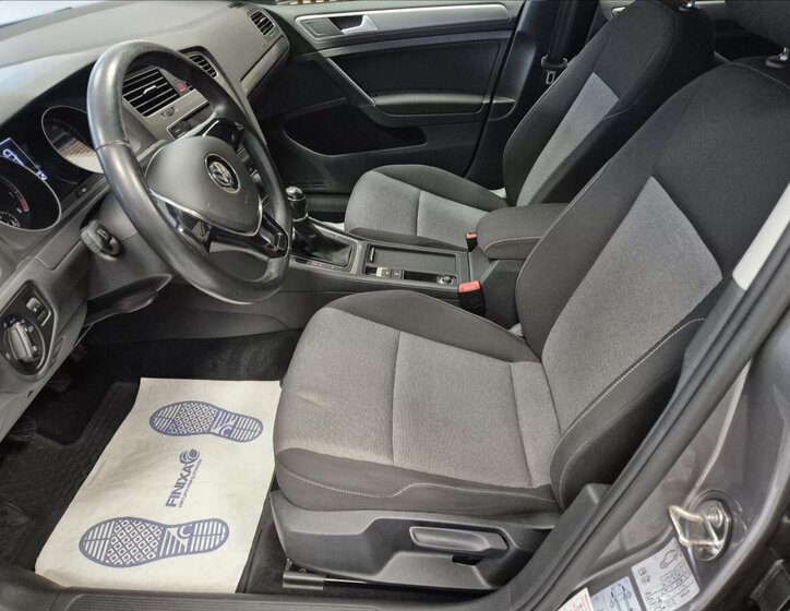 Volkswagen Golf Hatchback 1,2 l 81 kw