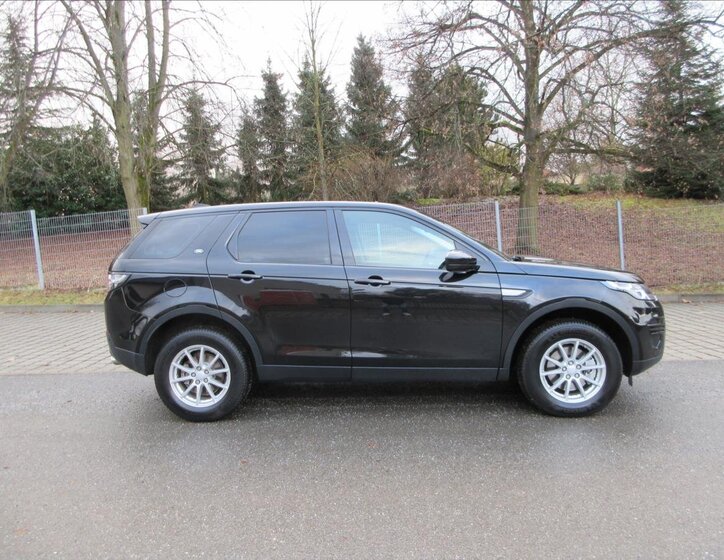 Land Rover Discovery Sport SUV 2,0 l 110 kw