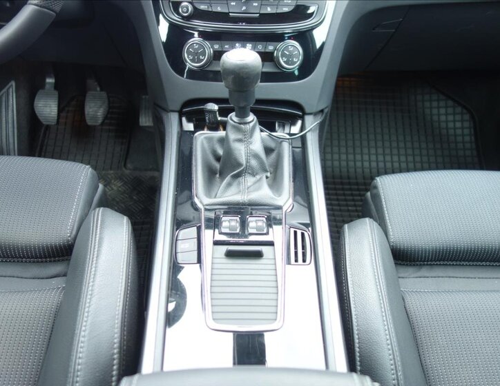 Peugeot 508 Kombi 2,0 l 110 kw