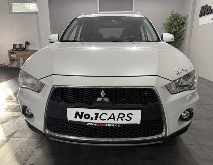 Mitsubishi Outlander SUV / Terénní 2,2 l 115 kw