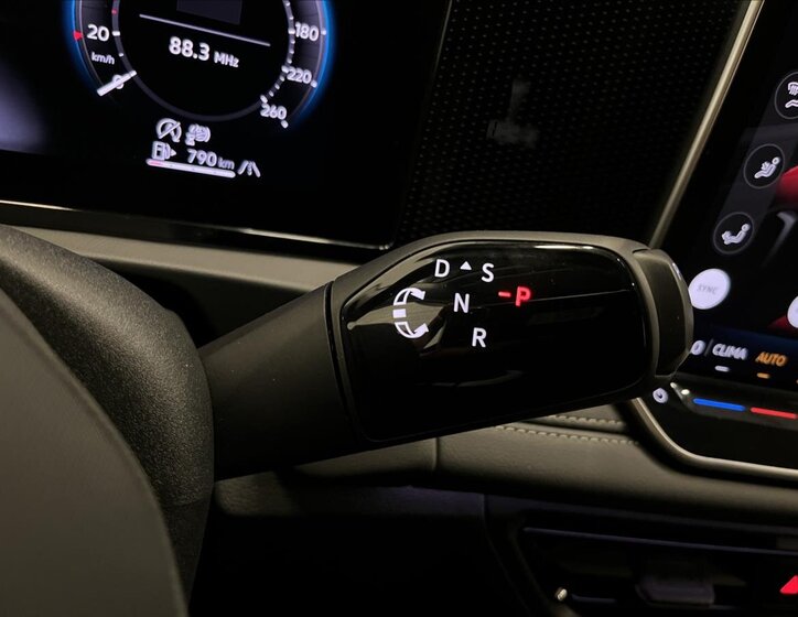 Volkswagen Tiguan SUV 1,5 l 96 kw