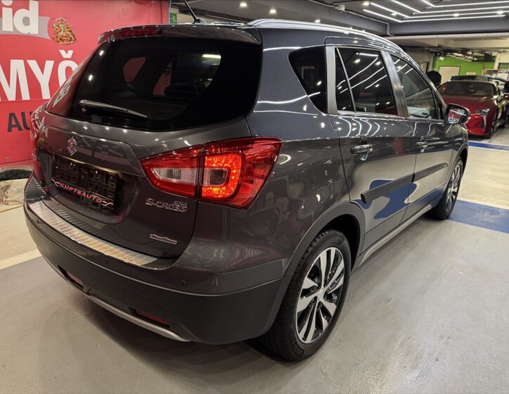 Suzuki SX4 S-Cross 7