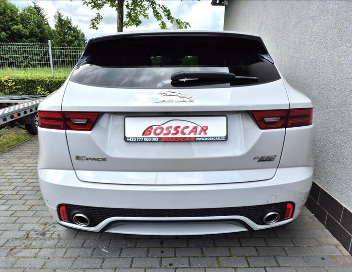 Jaguar E-Pace 5