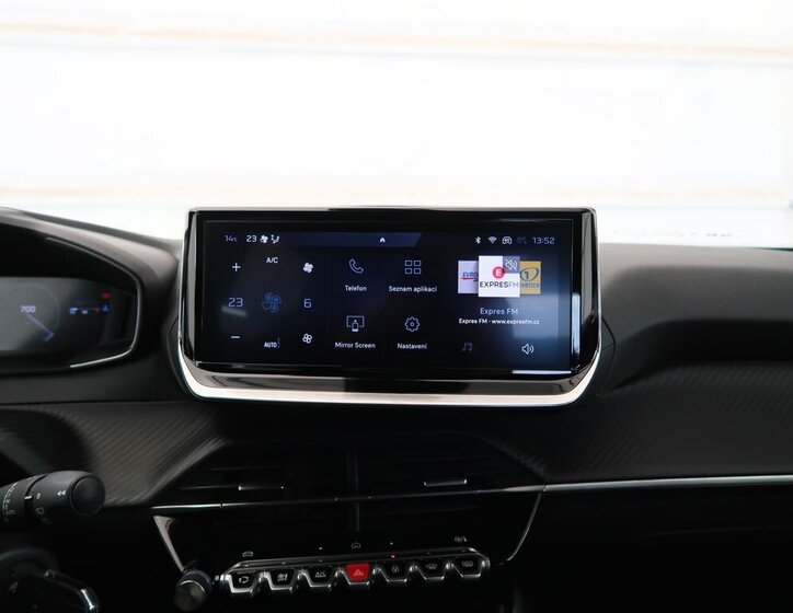 Peugeot 2008 SUV / Terénní 1,2 l 74 kw