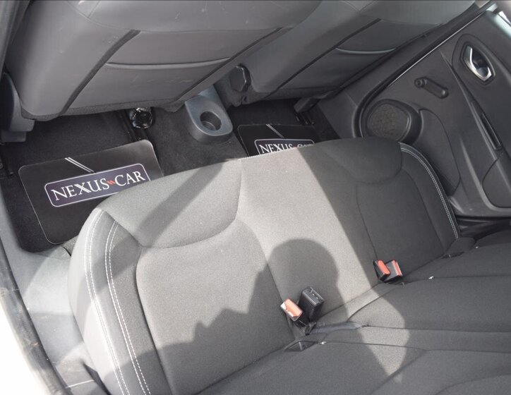 Renault Clio Hatchback 1,1 l 54 kw