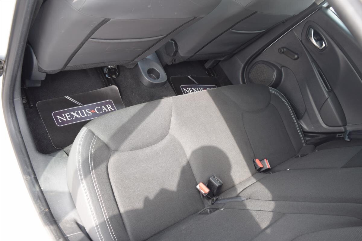 Renault Clio Hatchback 1,1 l 54 kw