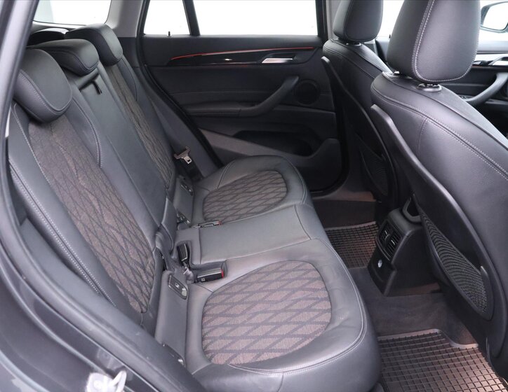 BMW X1 SUV 2,0 l 140 kw