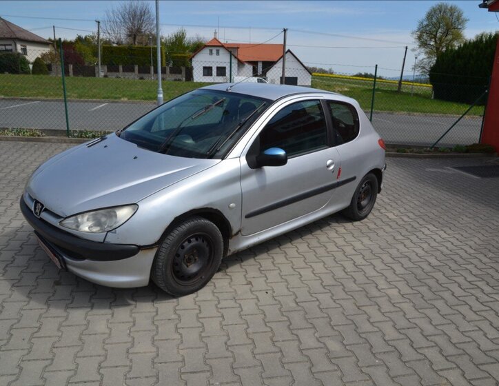 Peugeot 206 Hatchback 1,4 l 50 kw