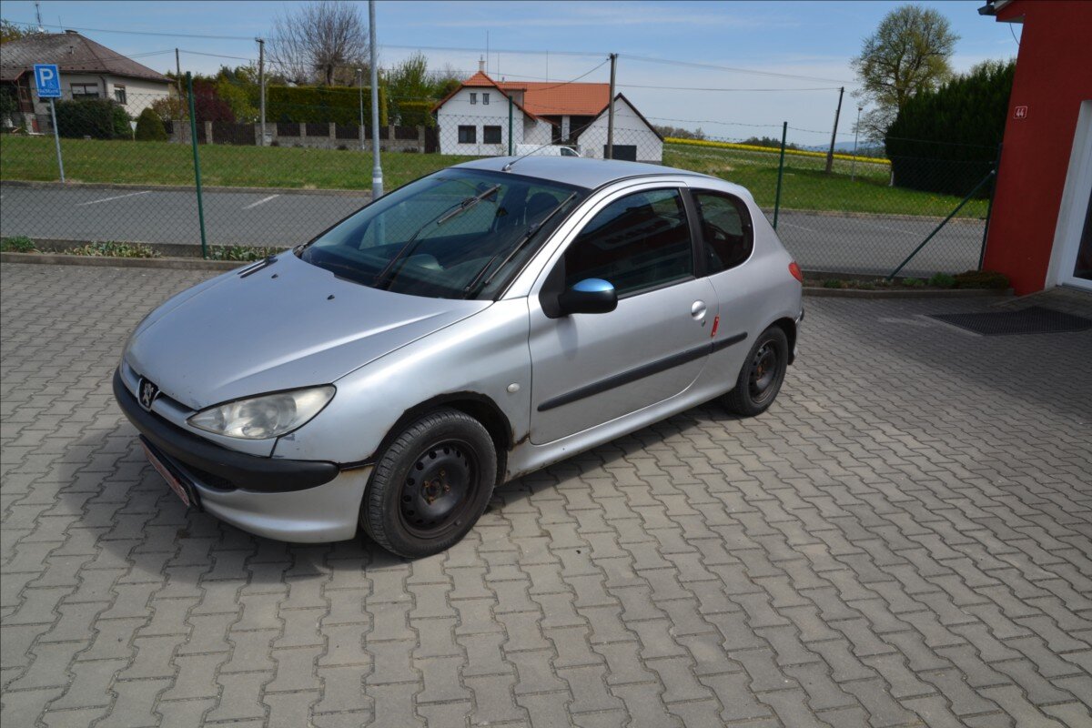 Peugeot 206 Hatchback 1,4 l 50 kw