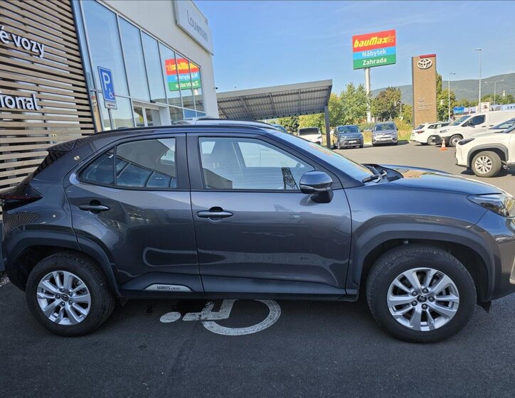 Toyota Yaris Cross 15